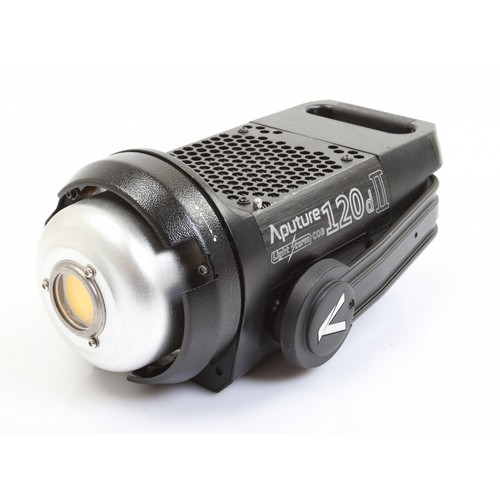 Aputure cob 120d - cob,