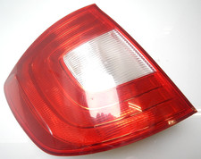 SKODA SUPERB / 3T  Kombi / RÜCKLEUCHTE RÜCKLICHT / links / 3T9945095 (BV98)