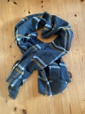 Schöner Schal von ZARA - grau / goldgelb / weiß 