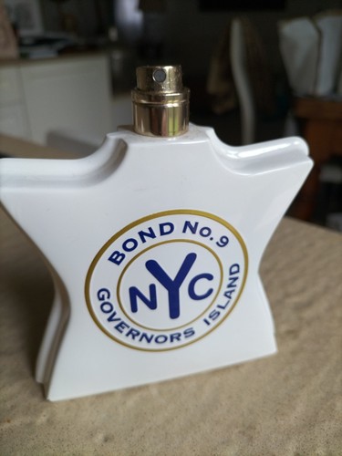 Governors island bond 85 - island,