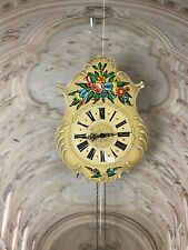 Alte Wanduhr mit handbemaltem Ziffernblatt, dieses zum Teil berieben DEFEKT