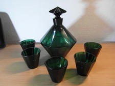 schönes altes Likör Set -  1 Karaffe mit 5 Gläsern  - Grün