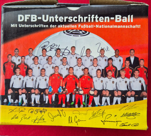Fussball dfb unterschriften - -,