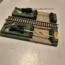 Spur HO Bahnübergang, aus Holz, defekt für Bastler aus Anlagenrückbau 