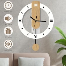 Wanduhr mit Pendel, Holz