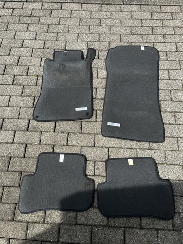 Mercedes benz rips fussmatten - mercedes-benz,