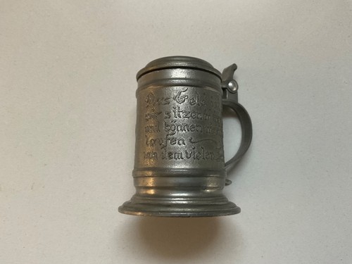 Kleiner zinnkrug mit - kleiner, deckel