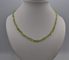 Peridot Oval Halskette mit