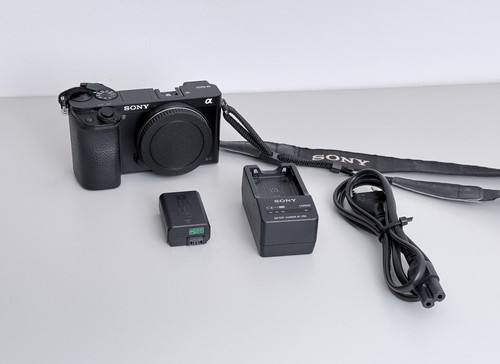 Sony a6000 alpha - α, (alpha)