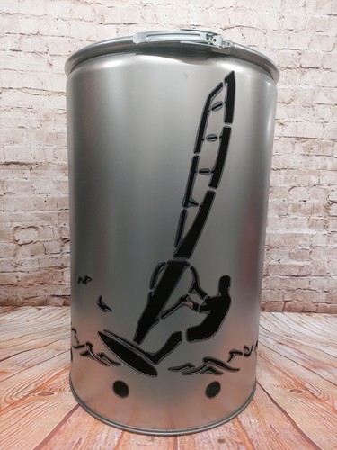 Feuertonne mit windsurfer - -,