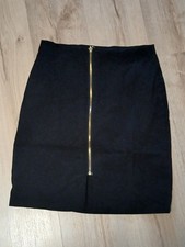 schwarzer Bleistiftrock mit