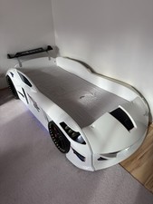 Autobett inkl. Spoiler+Felgen, Unterboden-LED-Beleuchtung. 4 verschiedene Sounds