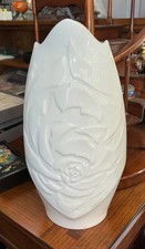 Monumental Meissen Weiss