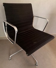 Vitra EA 108 Aluminium Chair Eames Hopsak Schwarz Konferenz-/Besucherstuhl Alu