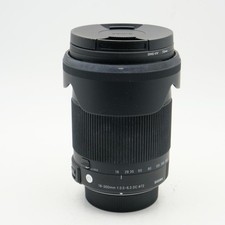 Sigma 18-300mm F3.5-6.3 DC