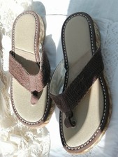 UGG Zehentrenner Flip Flops Gr. 40 Sandalen, Braun