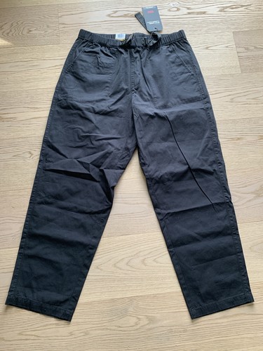 Levis stay loose - stay,