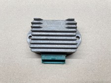 Piaggio NRG MC3 - original Gleichrichter Laderegler Spannungsregler (111)