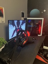 Highend-Gaming PC mit Monitor