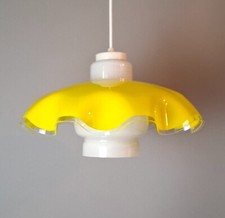 Alte große DDR Lampe Pendellampe Leuchte Glas Weiß gelb 70er