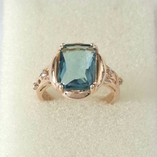 Schöner ring mit - schöner,