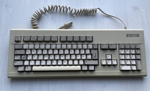 Commodore amiga 2000 2500 - commodore,