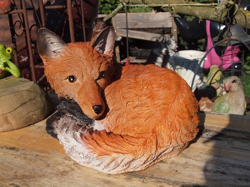 Fuchs deko figur - deko, lebensgroß