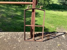 Antikes Stallfenster, Gusseisen, für Ruinenmauer, Giebelfenster, 52cm x 30,5cm