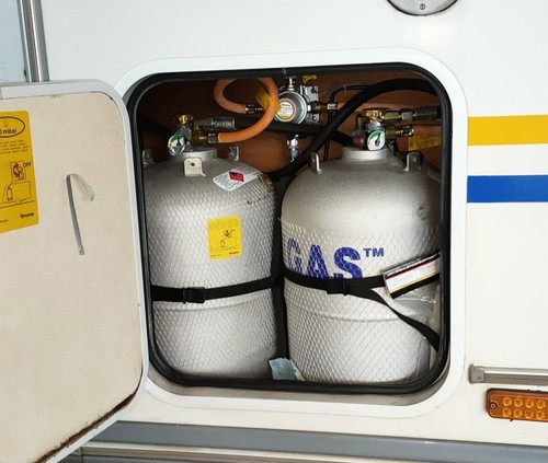 Verkaufe stück 11kg alugas - 2,