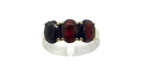 333 8kt gold ring - gold, granat