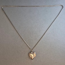 Vintage Herz-Medaillonkette aus Silber – Zeitlose Romantik zum Öffnen