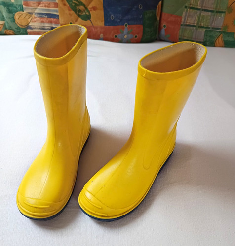 Gelbe gummistiefel größe - gelbe,