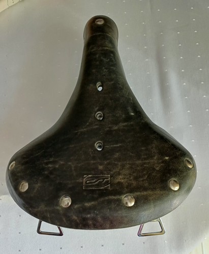 Schwarzer ledersattel - ,