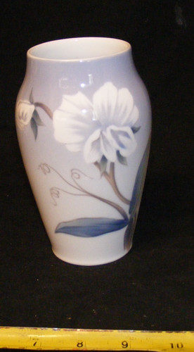 Royal copenhagen vase - royal,