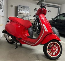 Piaggio Vespa Primavera 125 Red - Wie neu! Wurde erst 450 KM gefahren