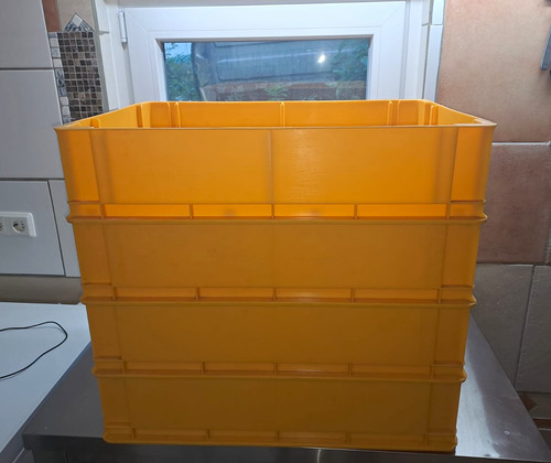 Gelbe stapelkiste aus - gelbe,