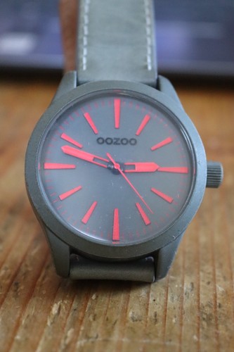 Armbanduhr von oozoo ca 47 - von, ca.