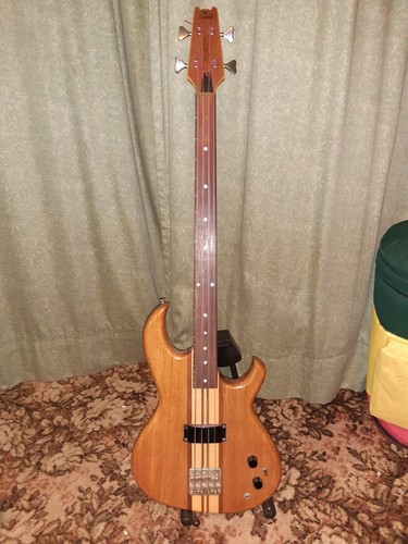 Aria pro vintage fretless - ii,