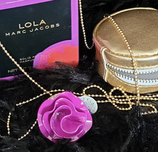 Marc Jacobs, Lola, Kette mit
