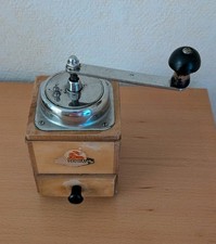 Alte kaffeemühle holz - kaffeemühle,