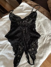 Elegantes schwarzes Spitzen-Jumpsuit (Body)