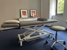 Therapieliege von Schupp elektrisch höhenverstellbar