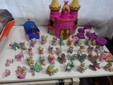 Filly Pferdchen Schloss mit viele Pferdchen