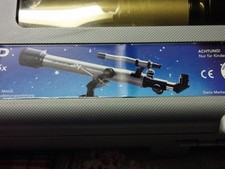 Refraktor  Teleskop  vergrößert bie 262,5 x