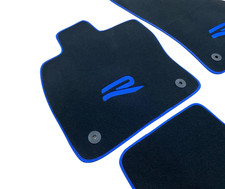 Floor mats set automotive