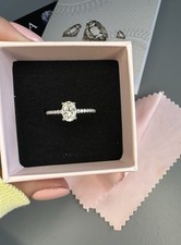 Ring mit Moissanit im