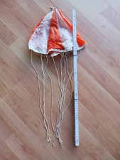 Kleiner Fallschirm