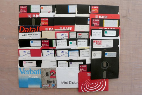 Floppy disk drive 25 - disk,