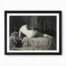 Weiblicher Akt von hinten