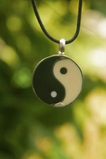 Ying Yang Anhänger mit Band